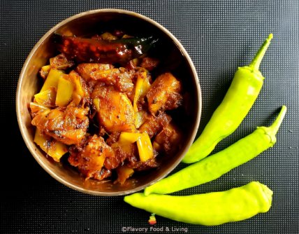 Flavorful Recipes: Green Chilly Potato Curry