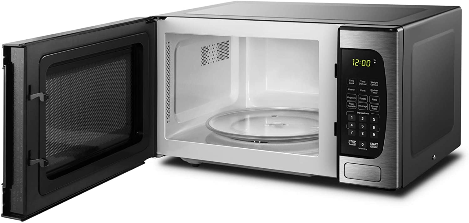 Danby 0.9 Cu.Ft. CounterTop Microwave In Black Stainless Steel – 900 Watts